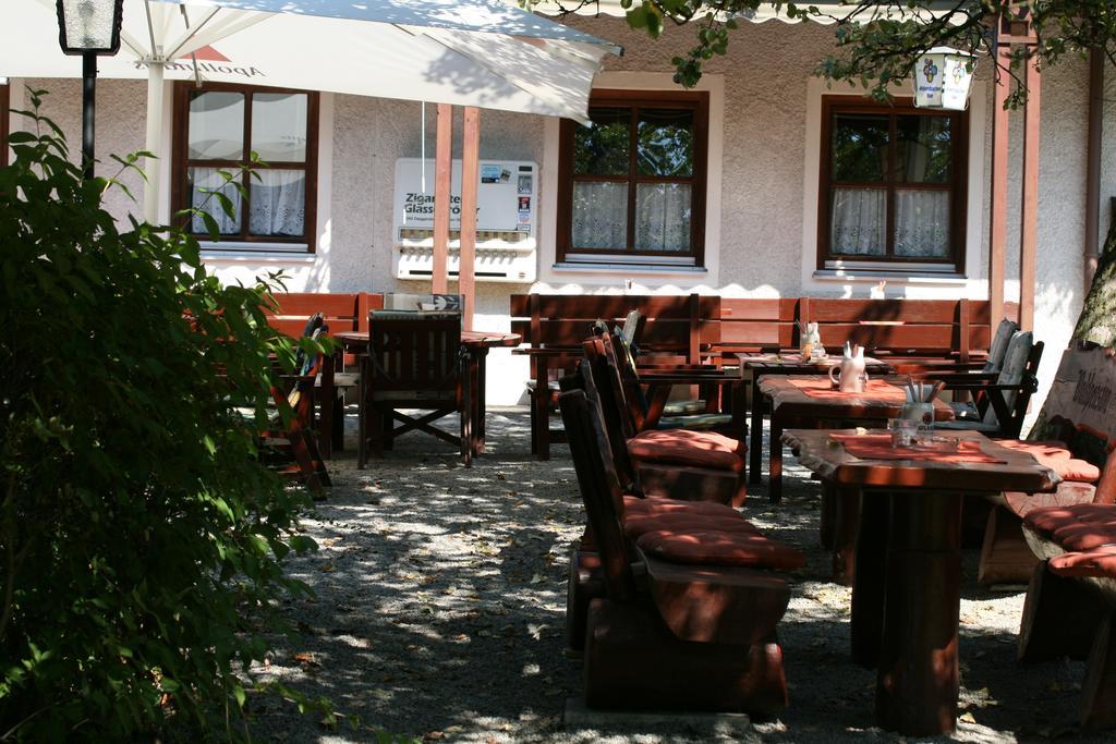 Waldpension Jaegerstueberl Бад-Грисбах Экстерьер фото